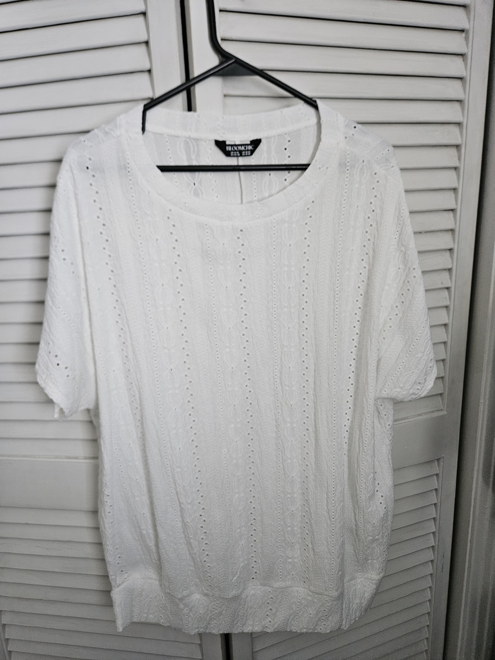 BloomChic Eyelet Trim Stretchy Textured Plain Top